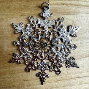 2008 Metropolitan Museum of Art MMA‎ Silver Plated Snowflake Holiday Ornament
